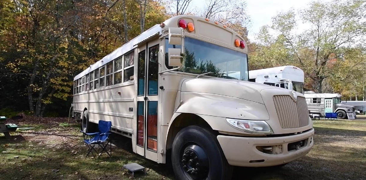 Xe buyt duoc do thanh Motorhome tai My hinh anh