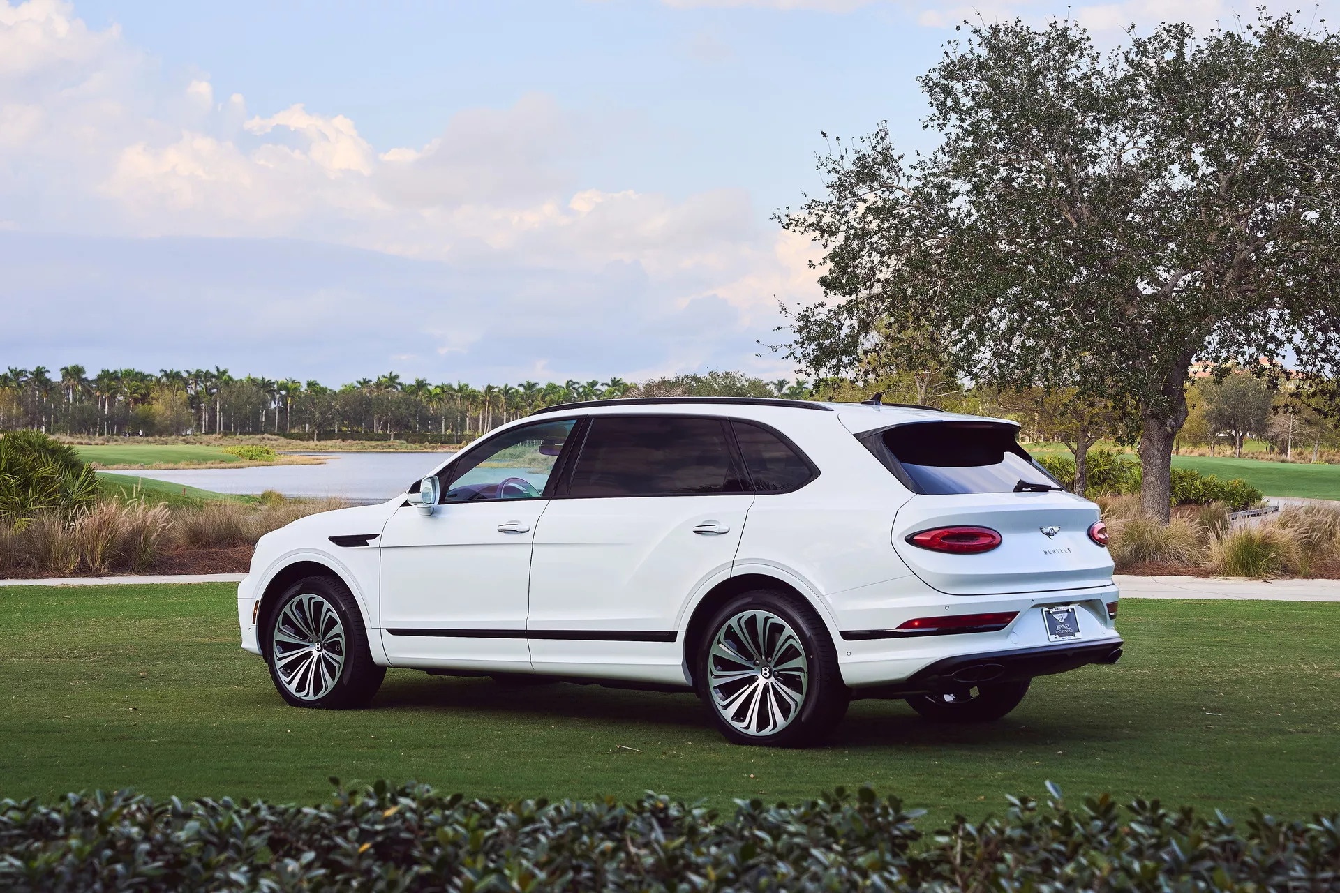 Bentley,  Bentayga ảnh 2 Bentley,  Bentayga anh 2