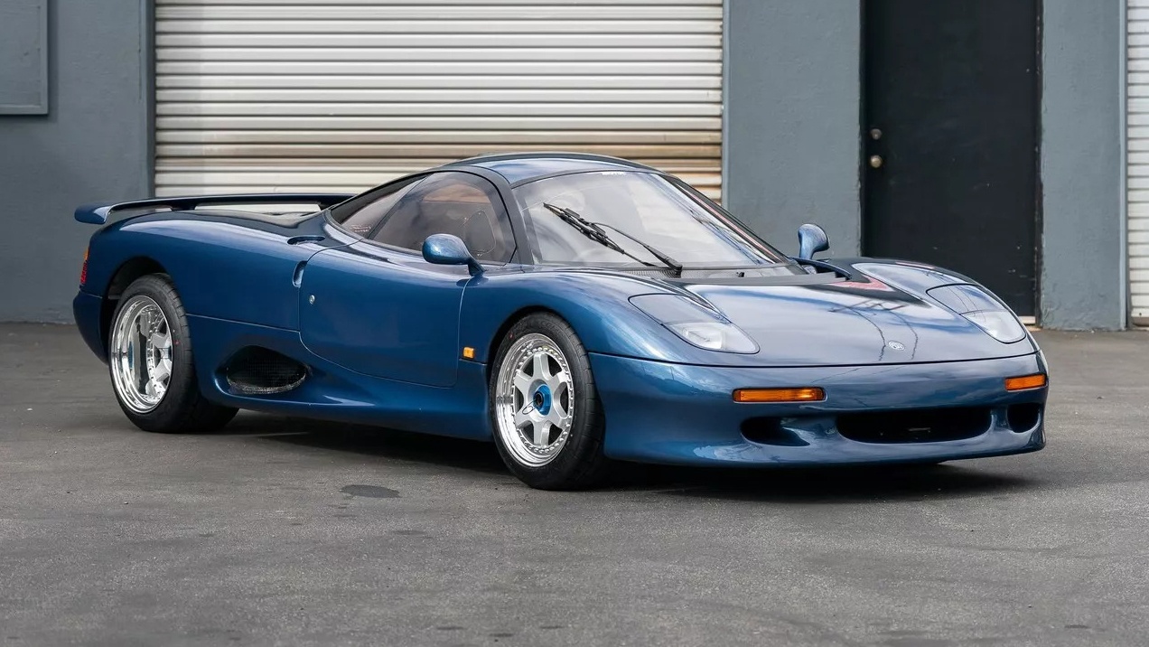 Xe the thao hang hiem Jaguar XJR-15 doi 1991 gia hon 1 trieu USD hinh anh