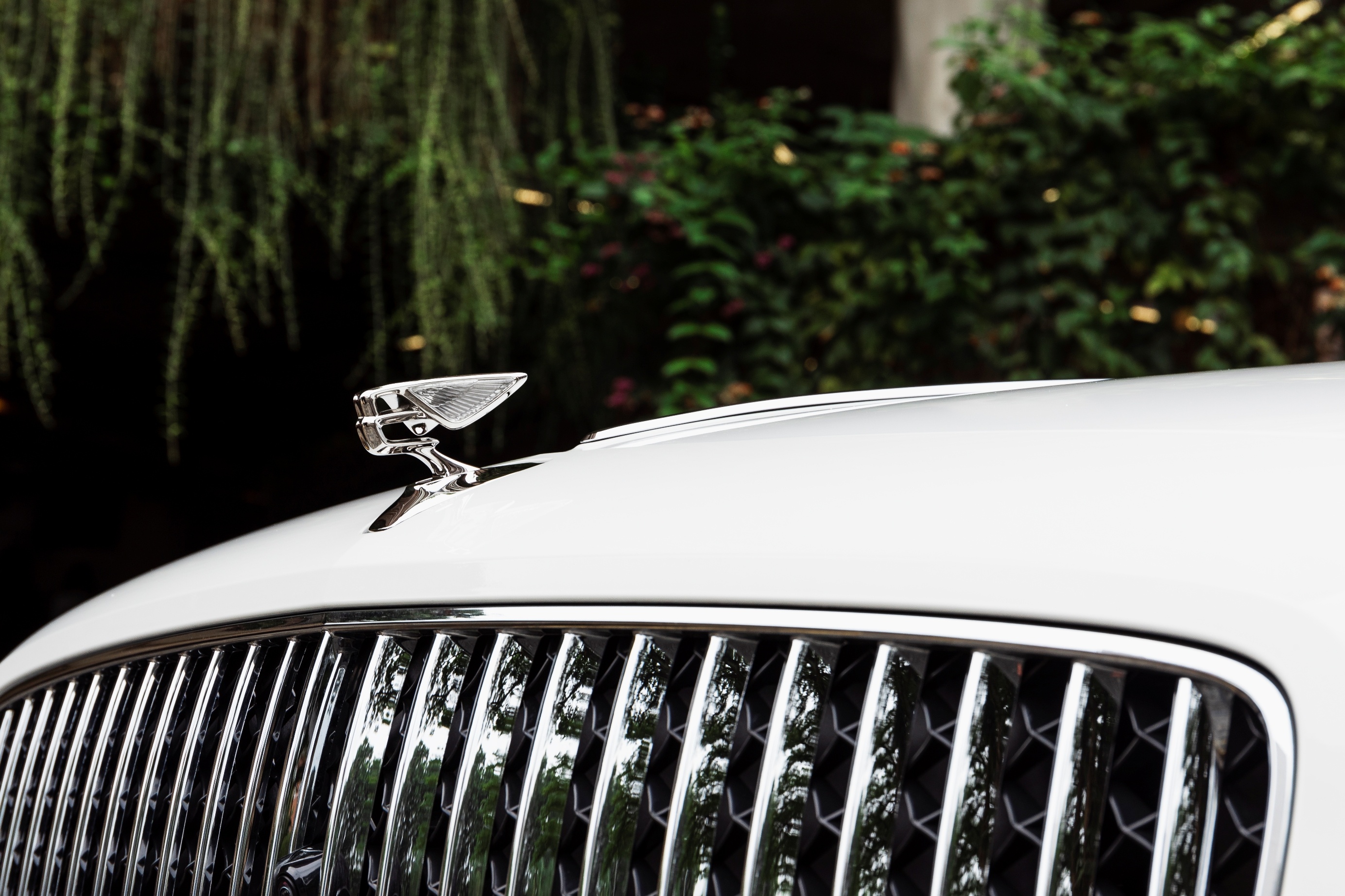 Bentley Flying Spur Hybrid anh 6