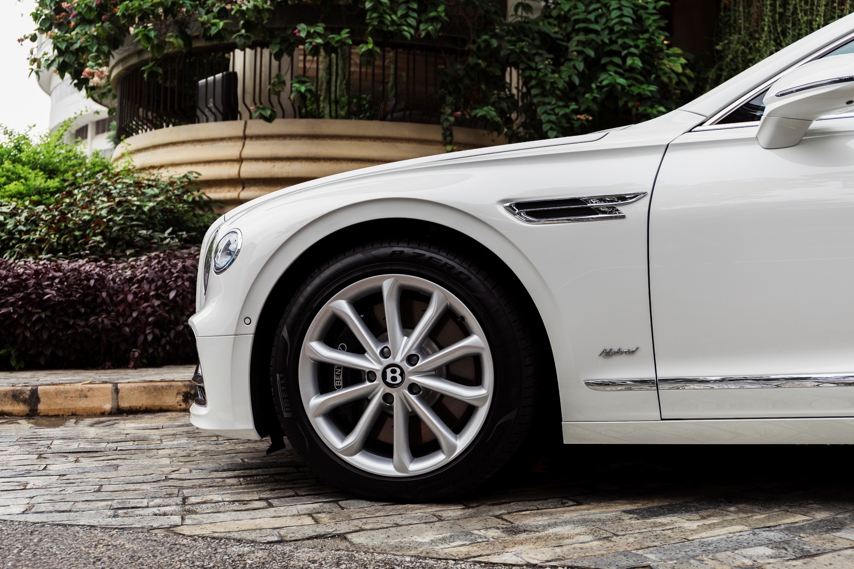 Bentley Flying Spur Hybrid anh 4