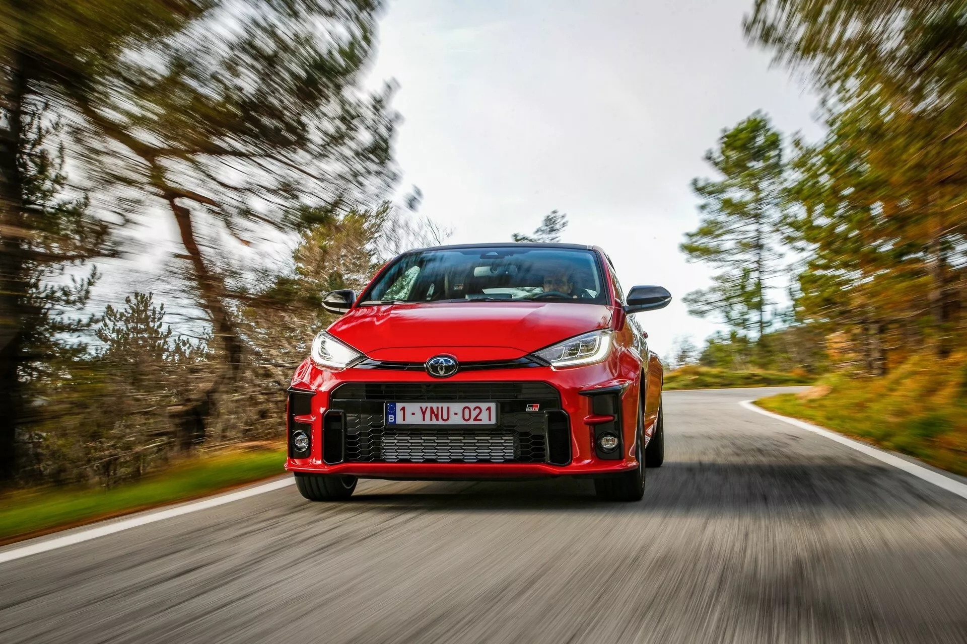 Toyota,  Yaris,  xe hatchback anh 8