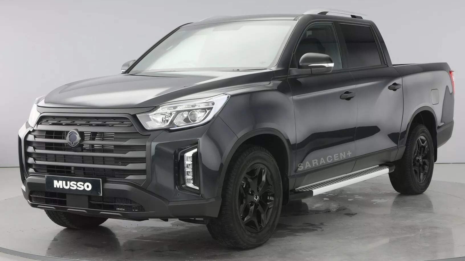 Ban tai Ssangyong Musso 2023 co thung sau duoc keo dai 304 mm hinh anh