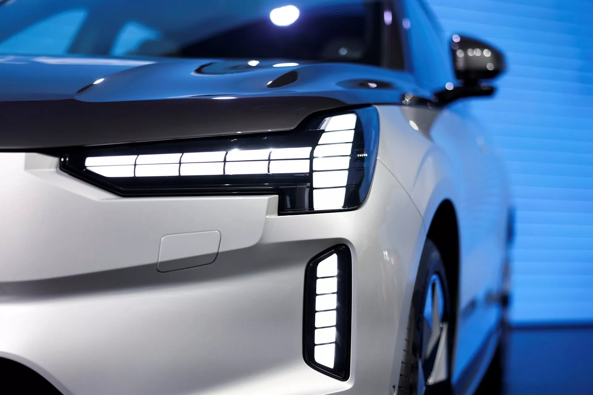 Volvo da dung hinh anh