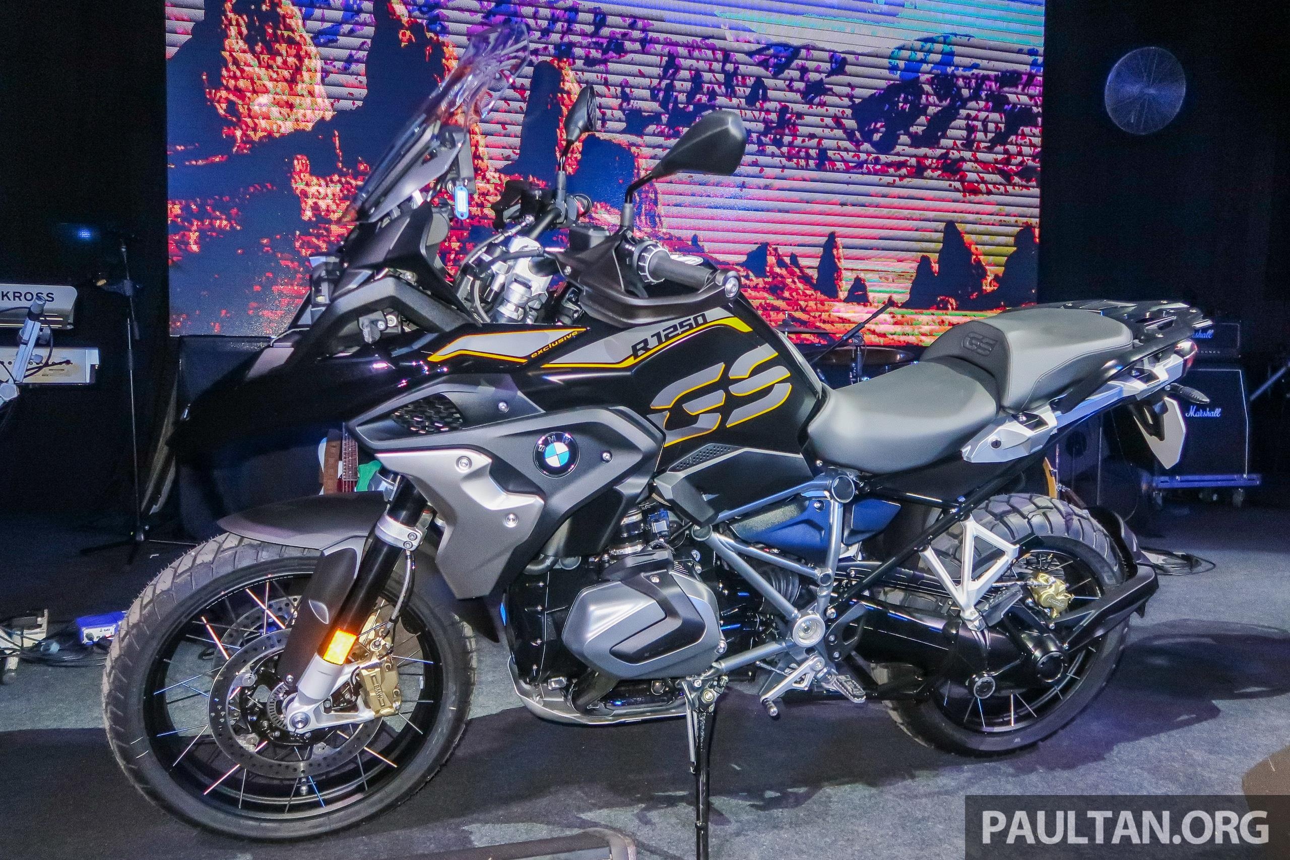 Moto 'khung long' BMW R1250 GS 2019 khac gi so voi RS1200 GS? hinh anh