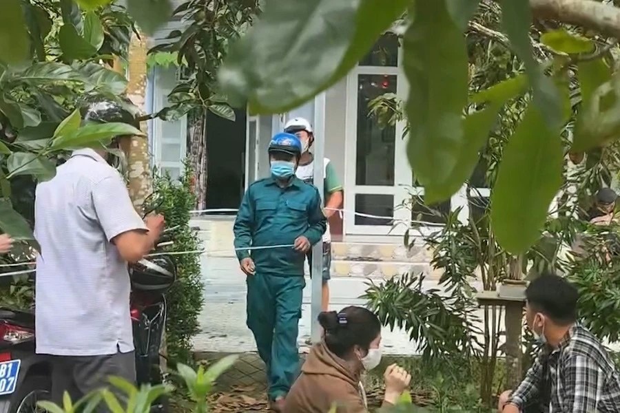 Nghi an ong lao 70 tuoi sat hai hai me con nguoi tinh hinh anh