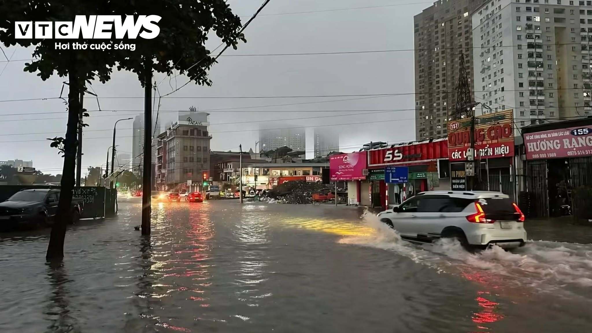 h&agrave; nội mưa lớn ảnh 2