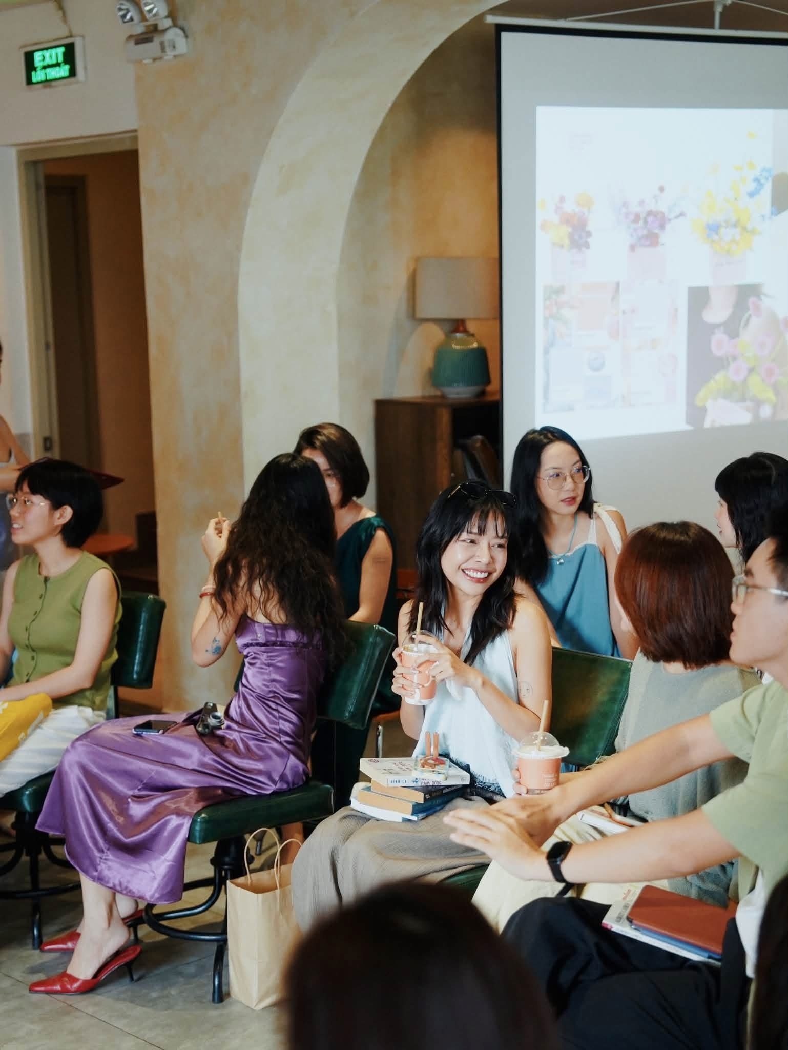 tiệc đọc s&aacute;ch ảnh 4