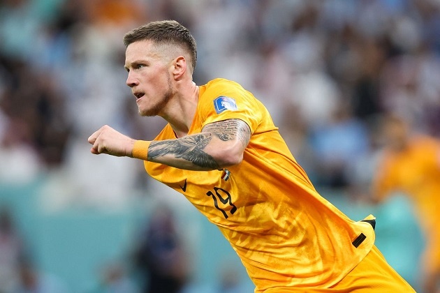 CDV ngao ngan voi Weghorst hinh anh