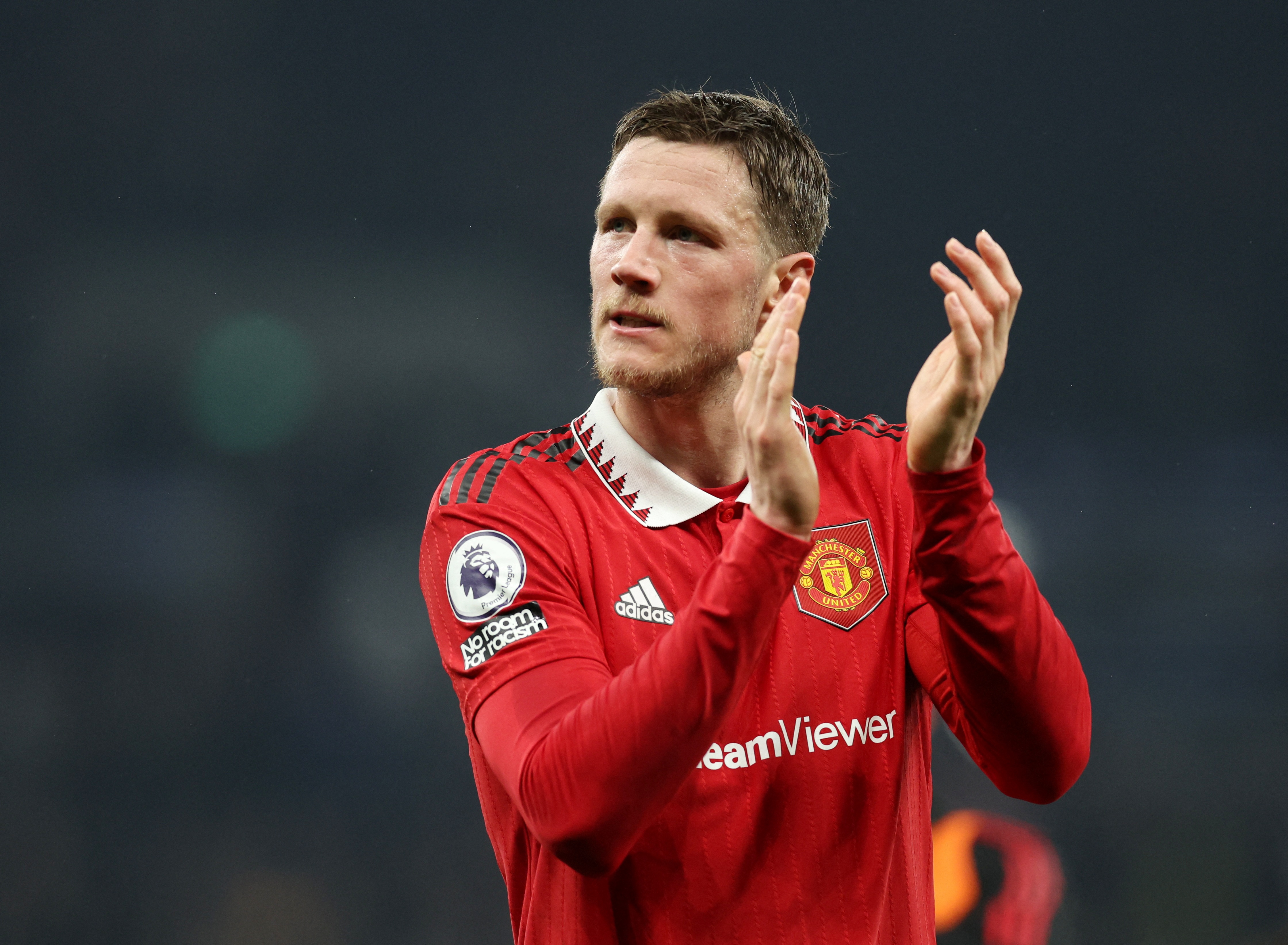 Ferdinand chi trich quyet dinh dung Weghorst nhu mot so 10 hinh anh