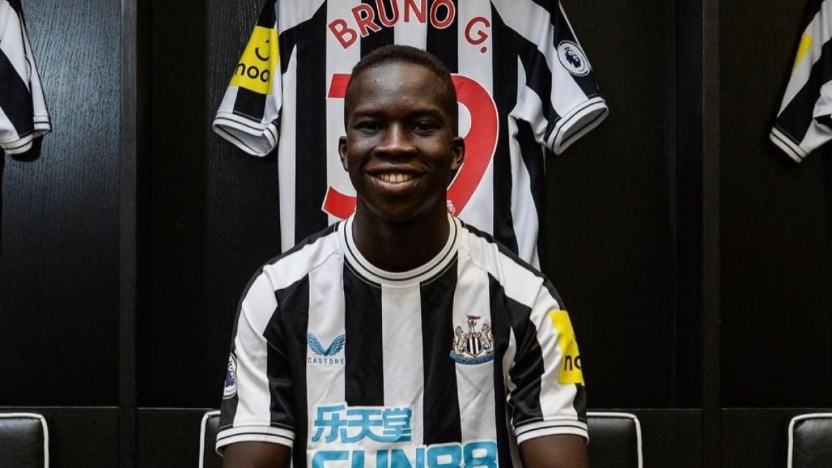 Anh trai cau thu Newcastle bi bat sau mot nam chay tron hinh anh