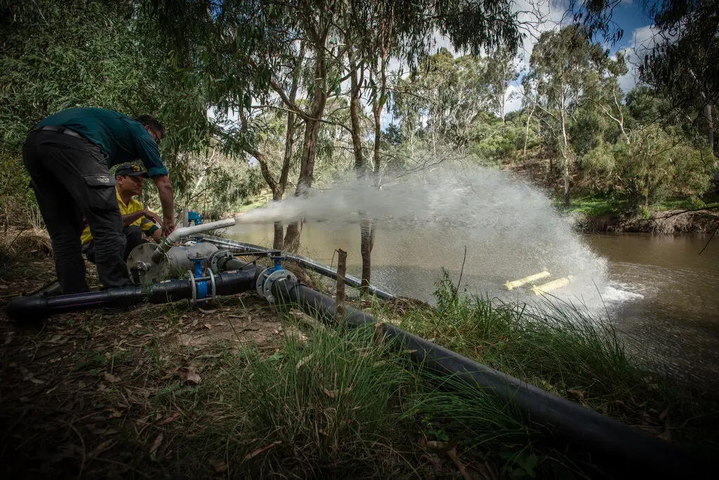 Phun nuoc cuu doi anh 2
