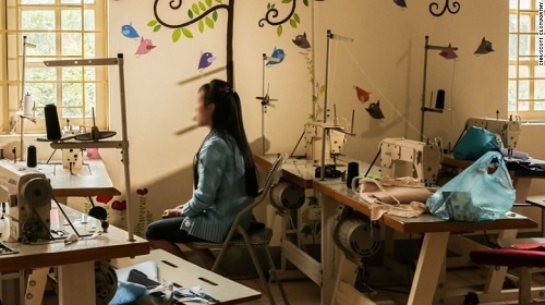 buon ban co dau Viet sang Trung Quoc anh 1