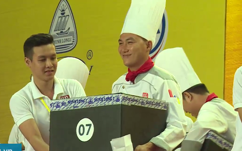 Cac doi thi boc tham chon hop den hinh anh