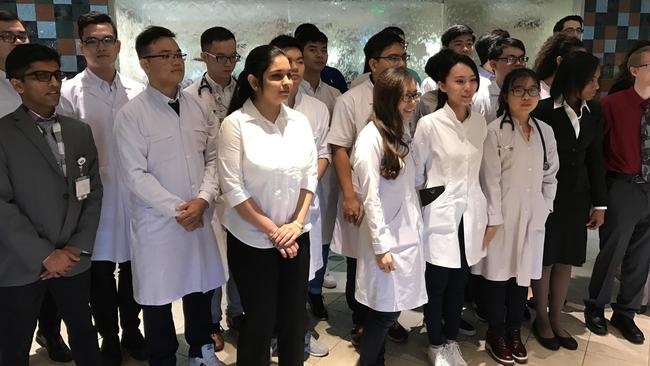 khoa Y DH Tan Tao anh 2