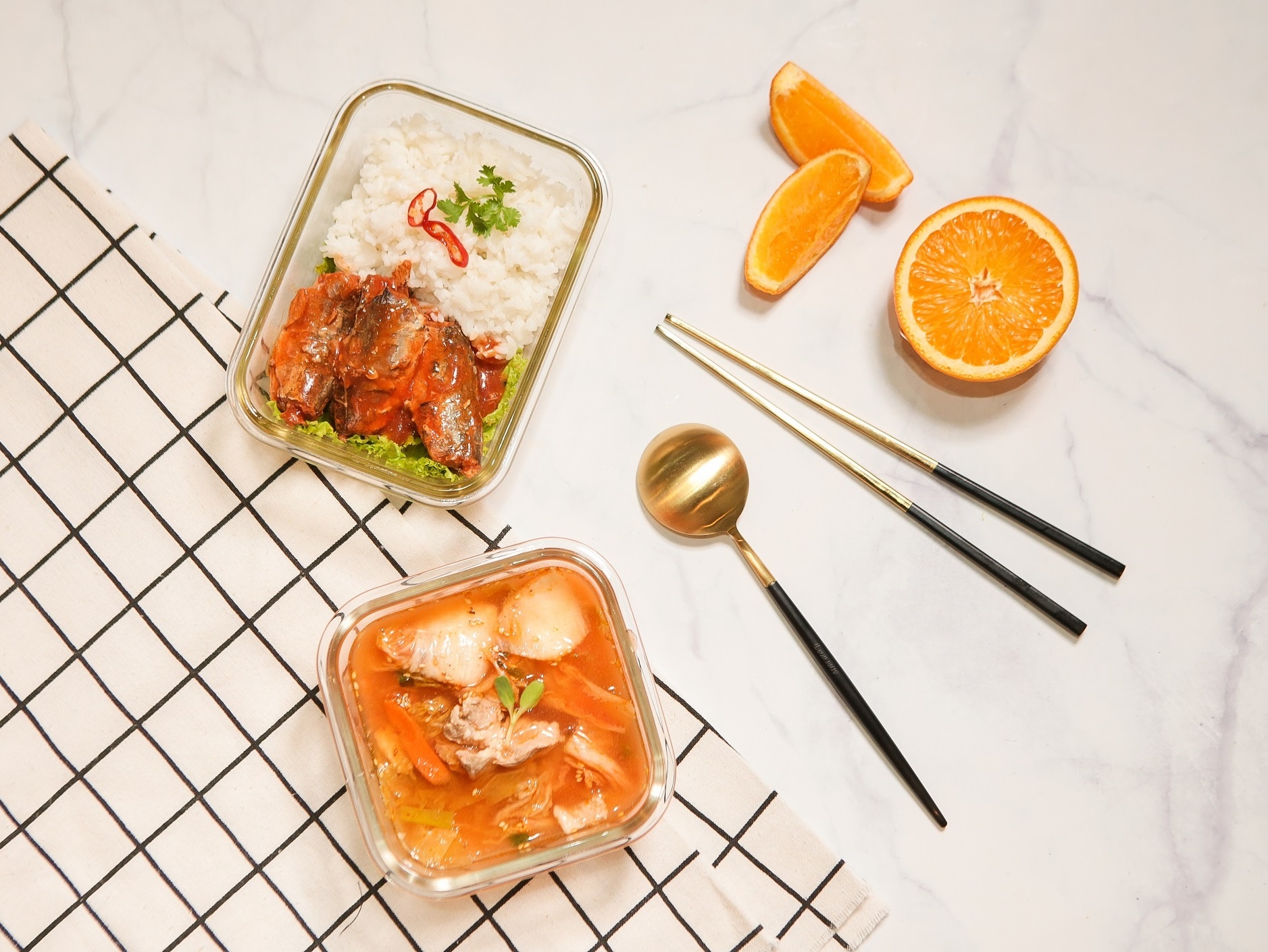 7 goi y com hop don gian, de lam cho dan van phong hinh anh