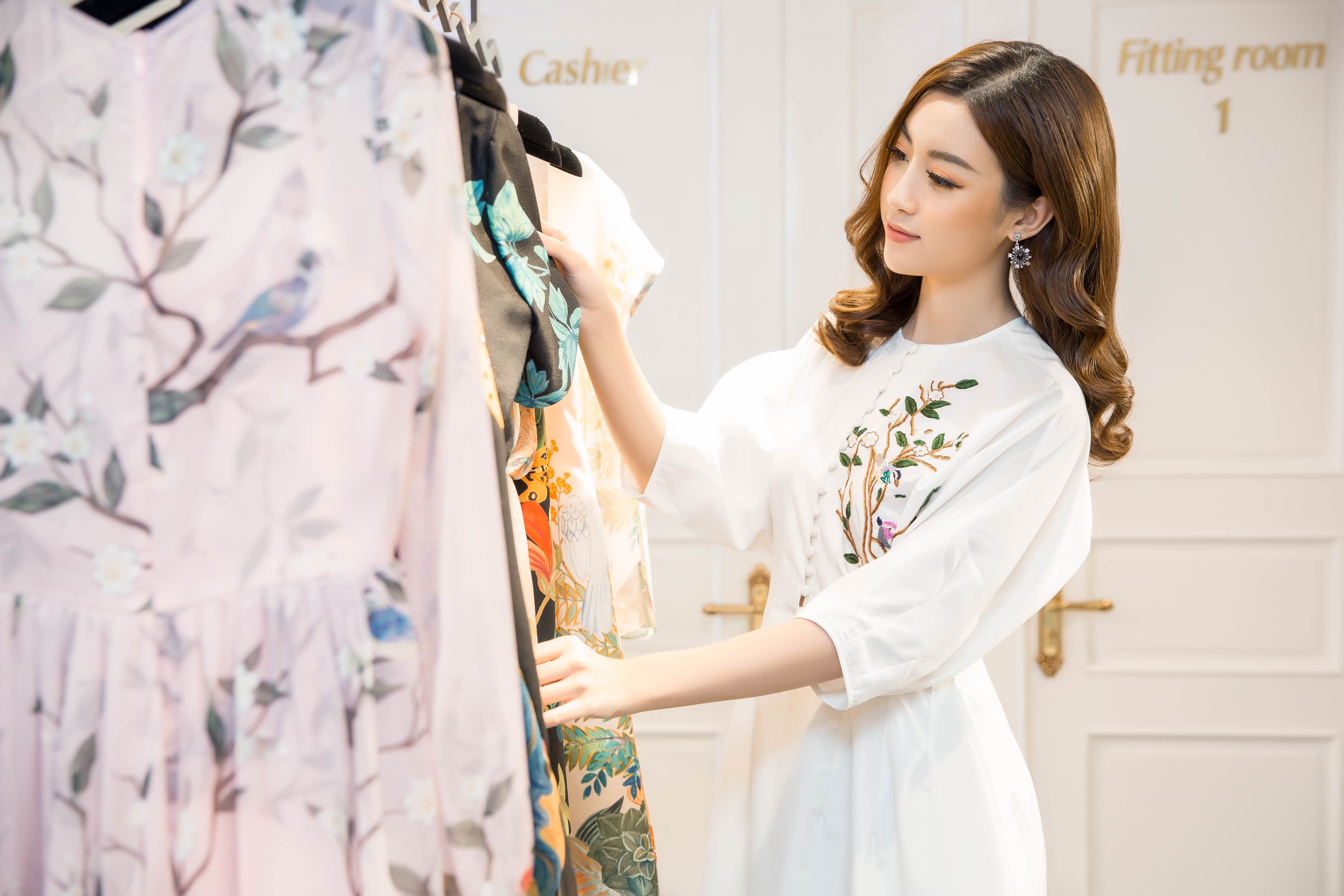 Do My Linh bieu dien dan bau tai Miss World anh 2