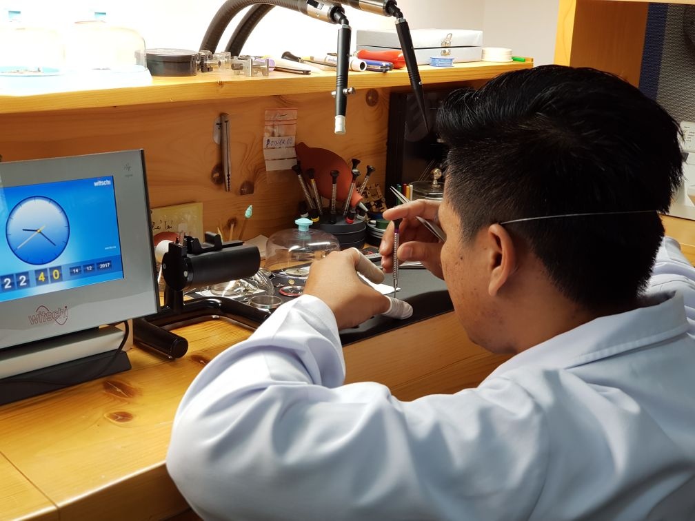 Cửa hàng đồng hồ Thụy Sỹ Top Ten ảnh 3 Cua hang dong ho Thuy Sy Top Ten anh 3