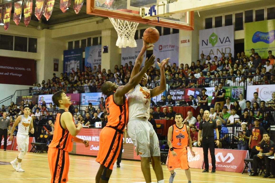 Truyen hinh FPT anh 6