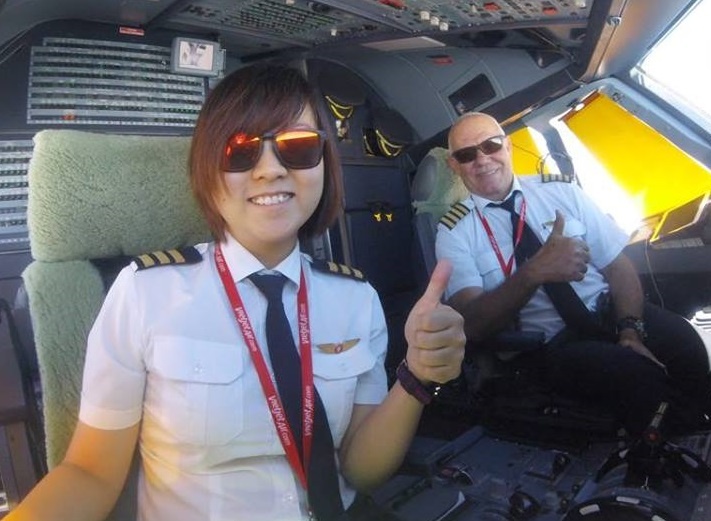 Tu co giao tieng Anh thanh nu phi cong Vietjet hinh anh