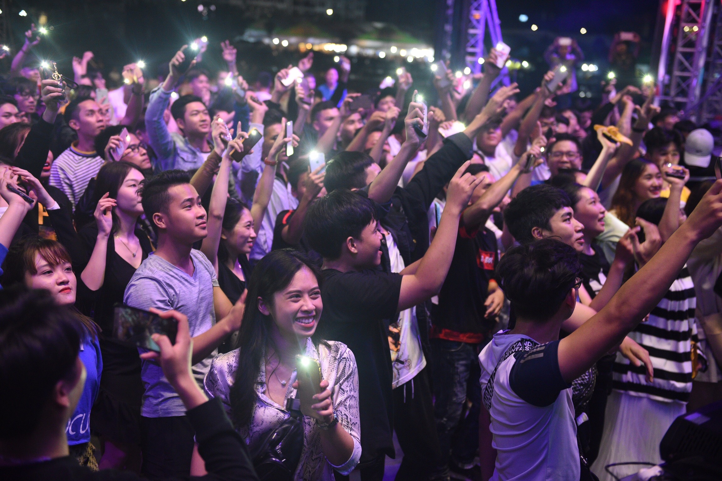 Lien hoan xiec quoc te Ha Long anh 4