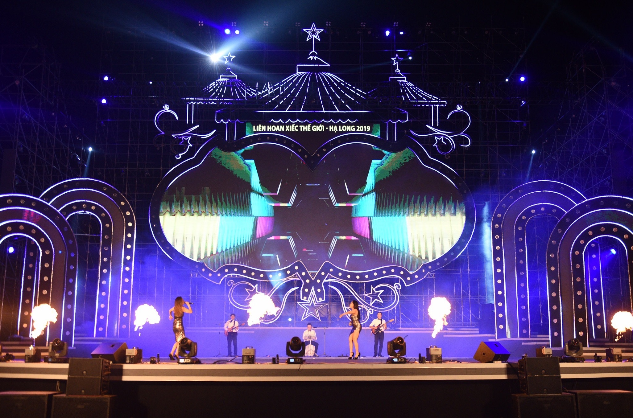 Lien hoan xiec quoc te Ha Long anh 10