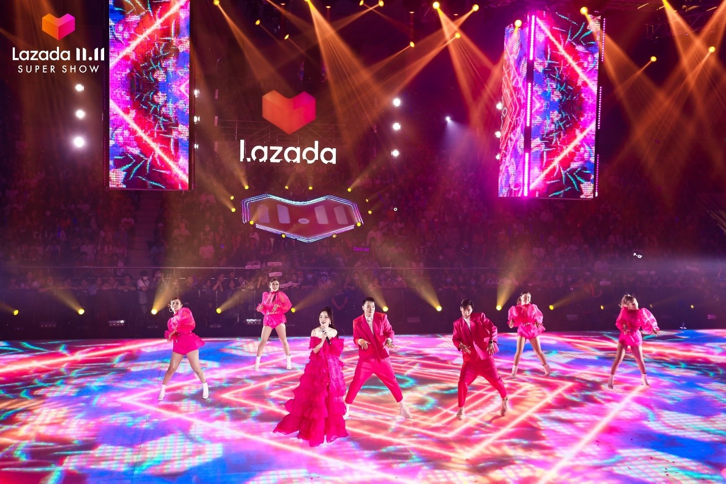 Le hoi giam gia 11/11 anh 3