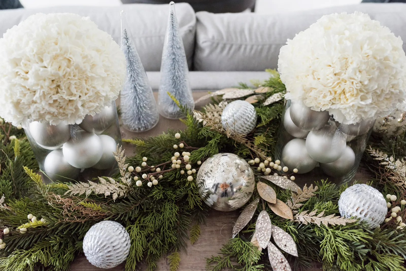 Trang tri nha don Giang sinh voi nhung sac mau phi truyen thong hinh anh