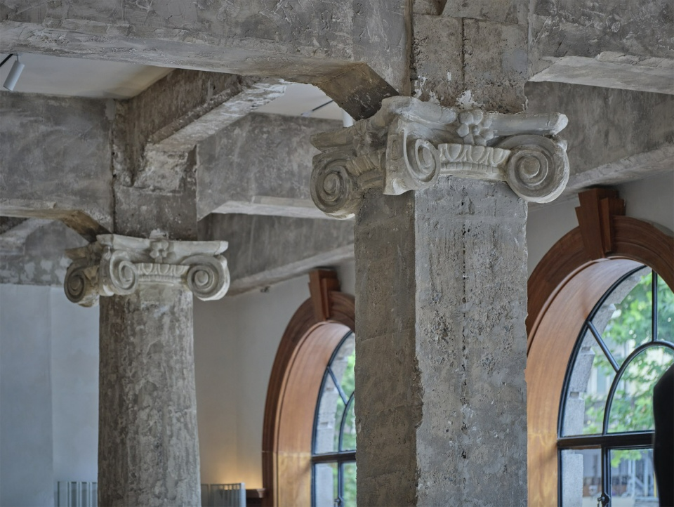 thiet ke hien dai anh 9