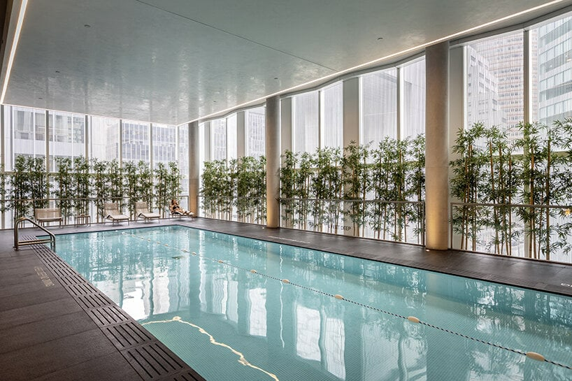 Toa nha choc troi anh 7