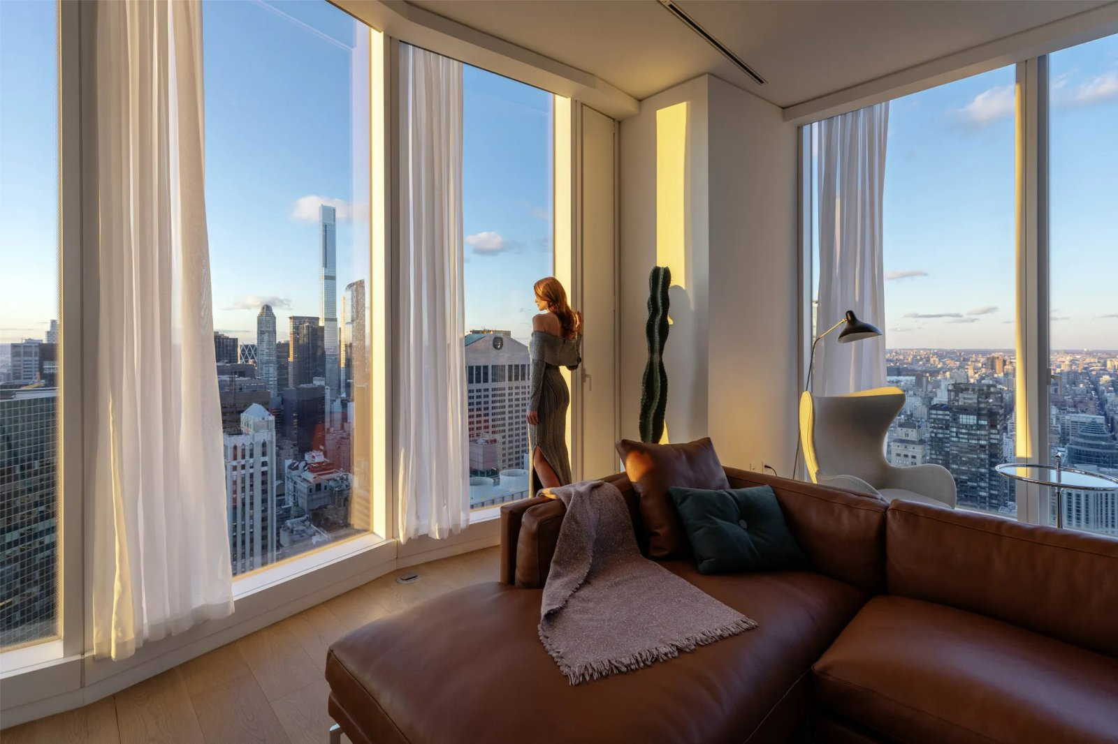 Toa nha choc troi anh 5