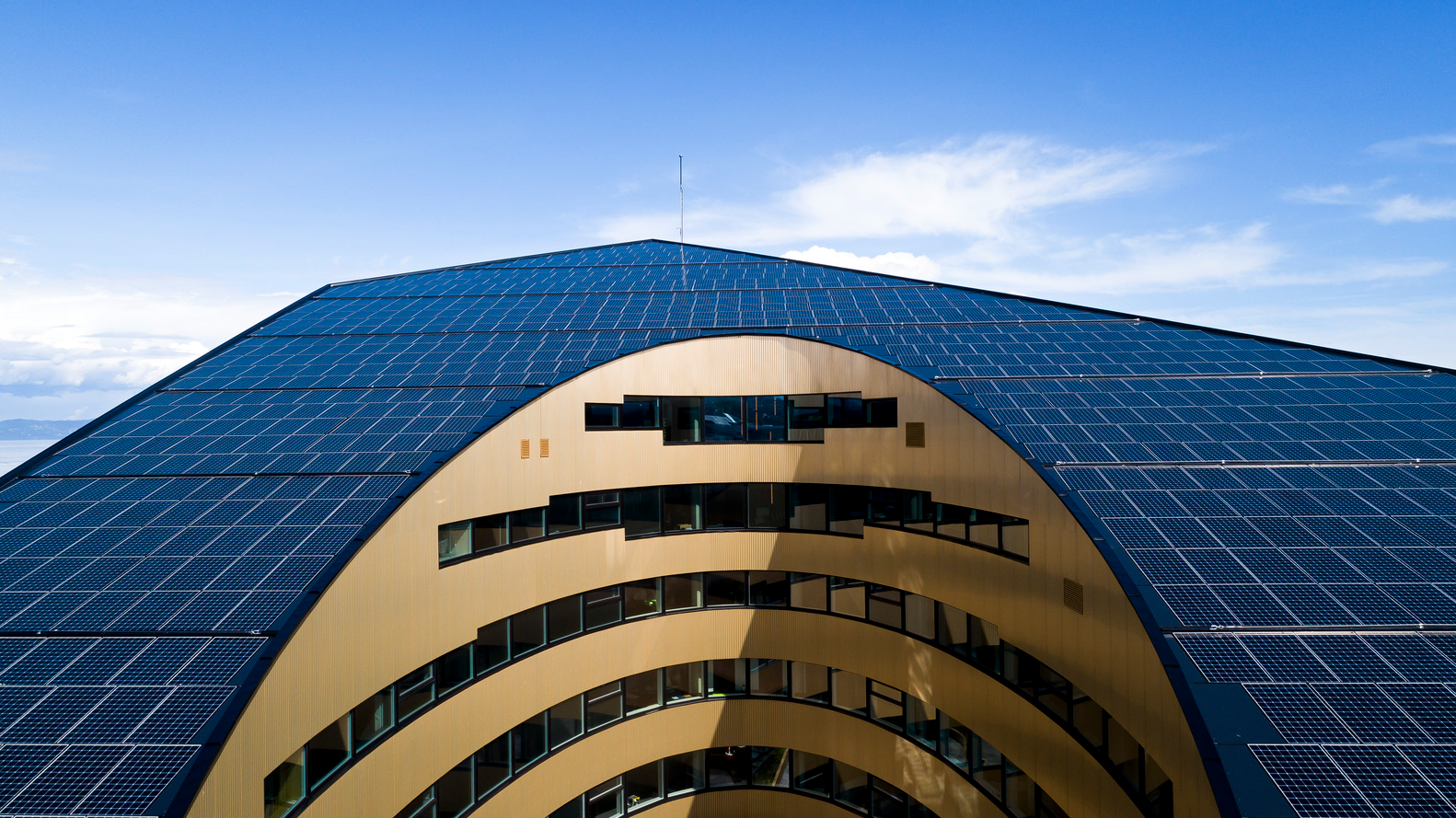 toa nha nang luong anh 5