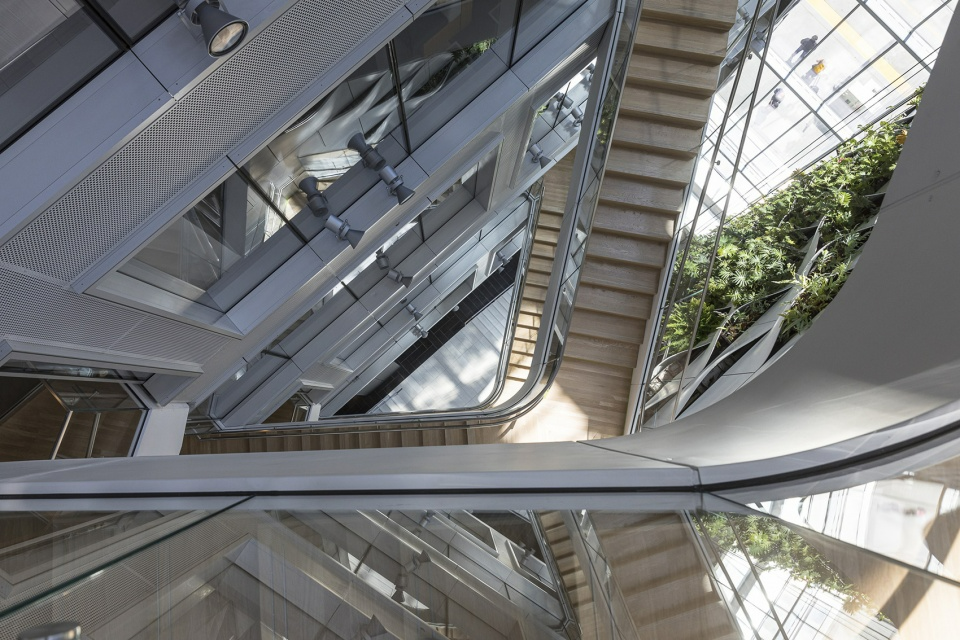 Telus Sky Tower anh 6