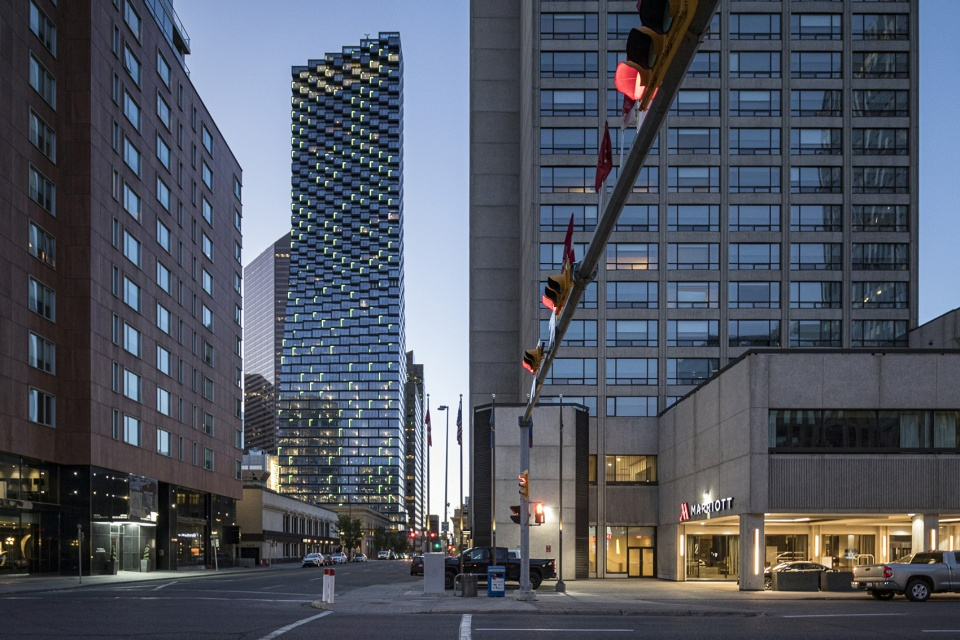 Telus Sky Tower anh 8