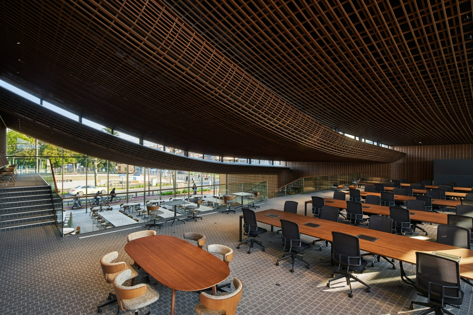 toa nha van phong anh 3