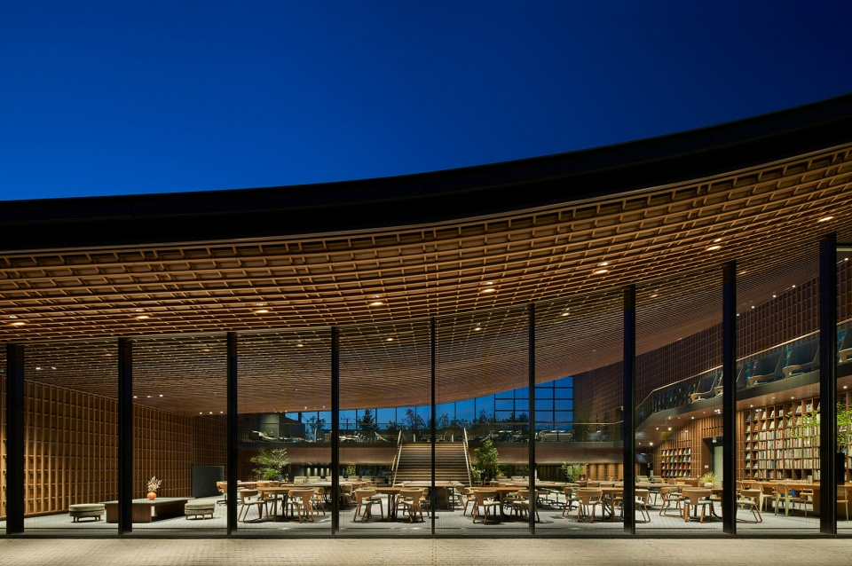 toa nha van phong anh 8