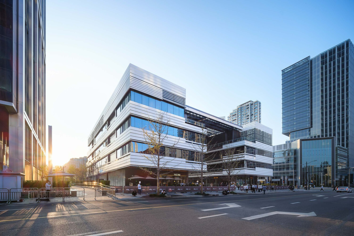 trung tam thuong mai anh 5