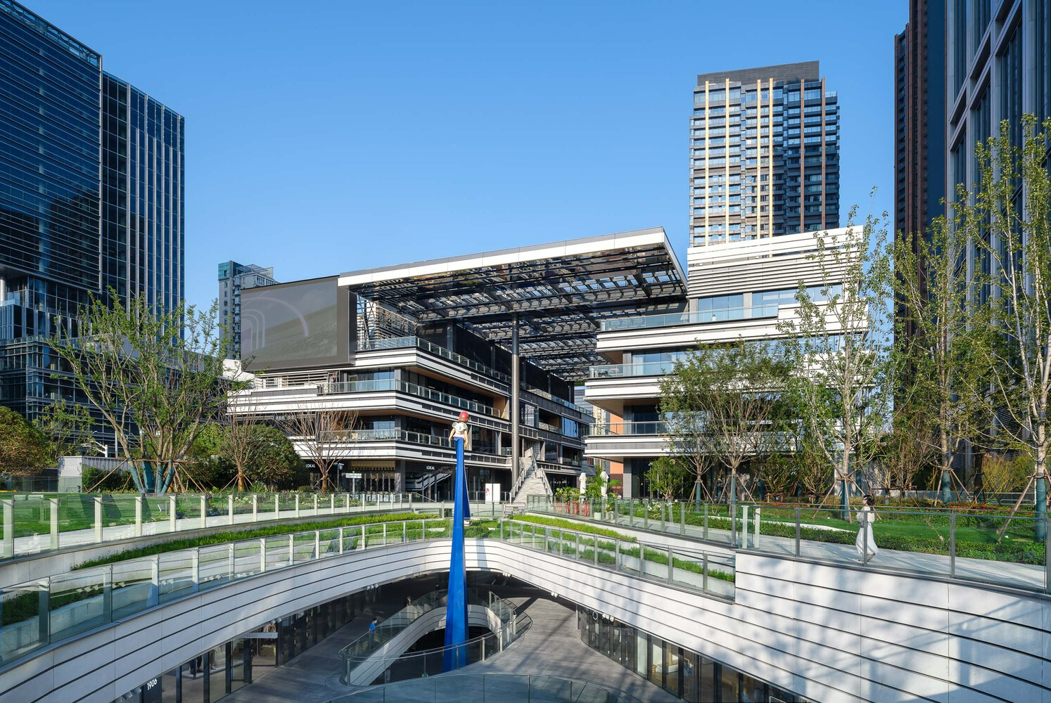 trung tam thuong mai anh 8