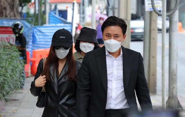 Tinh tiet moi vu dien vien to bi chau cuu bo truong Thai Lan cuong buc hinh anh