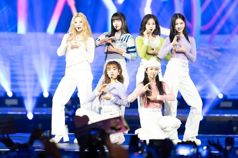 Sunmi, NewJeans, Hyolyn ảnh 1 Sunmi, NewJeans, Hyolyn anh 1