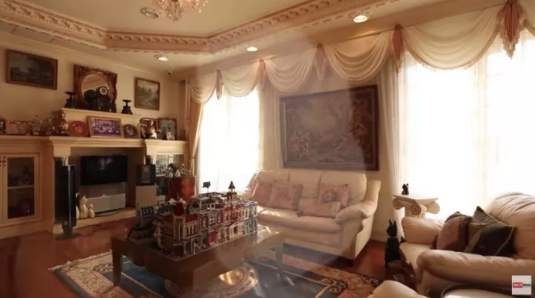 Chu tich Miss Grand International anh 8