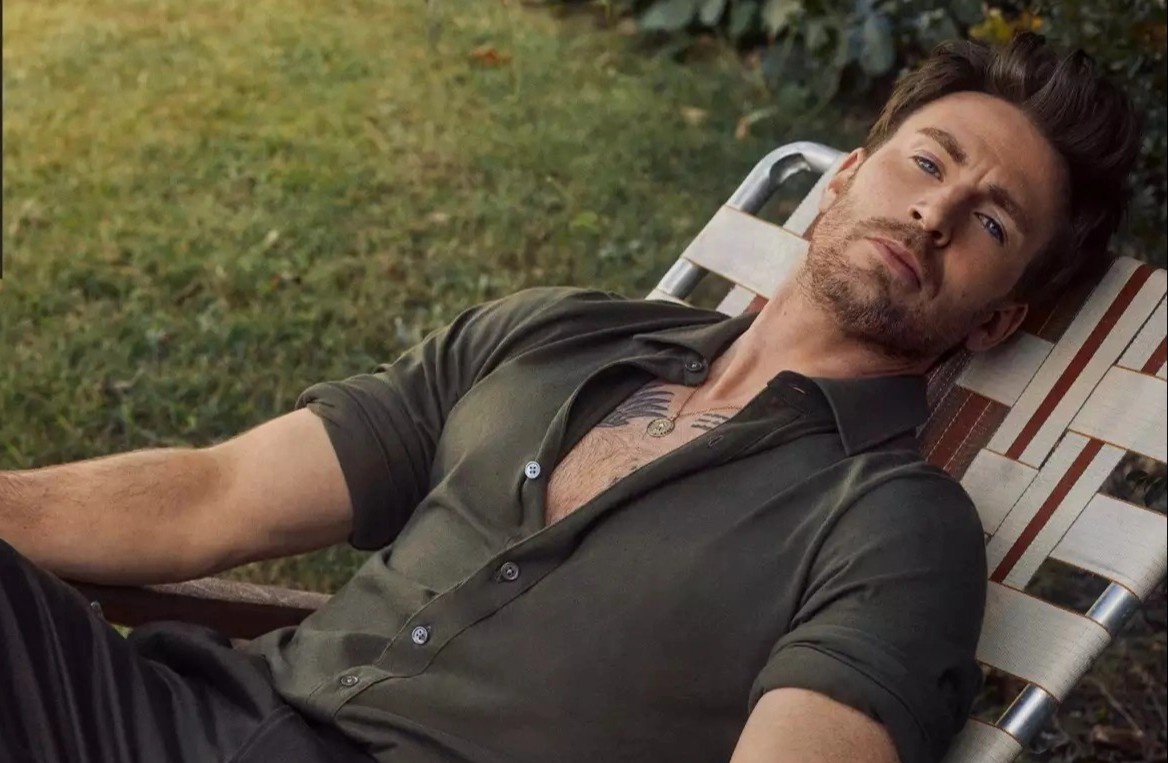 Chieu cao hon 1,8 m va than hinh cuong trang cua Chris Evans hinh anh