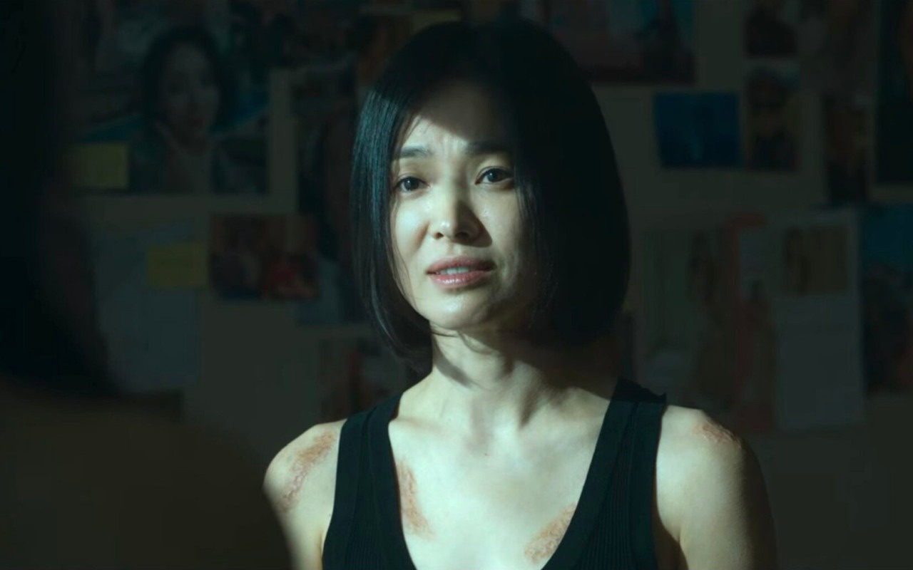 Song Hye Kyo ke hau truong canh phim chang chit vet seo hinh anh