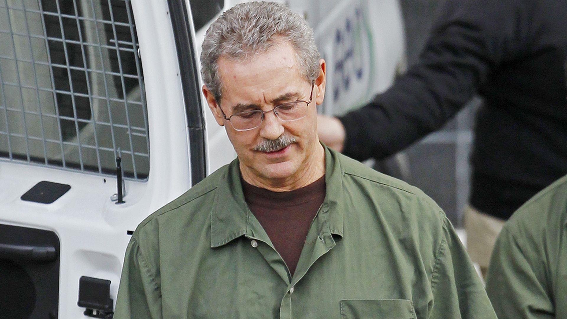 Cuu ty phu Allen Stanford voi mon phat 12 ty USD va 110 nam tu hinh anh