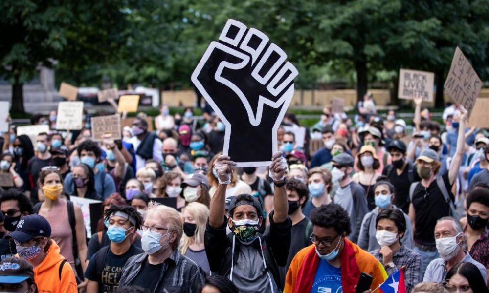 Joe Biden giai quyet 4 cuoc khung hoang nuoc My anh 4