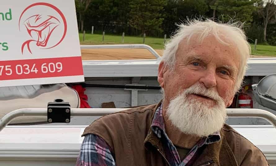 cu ong 80 tuoi va ran ho mang anh 1