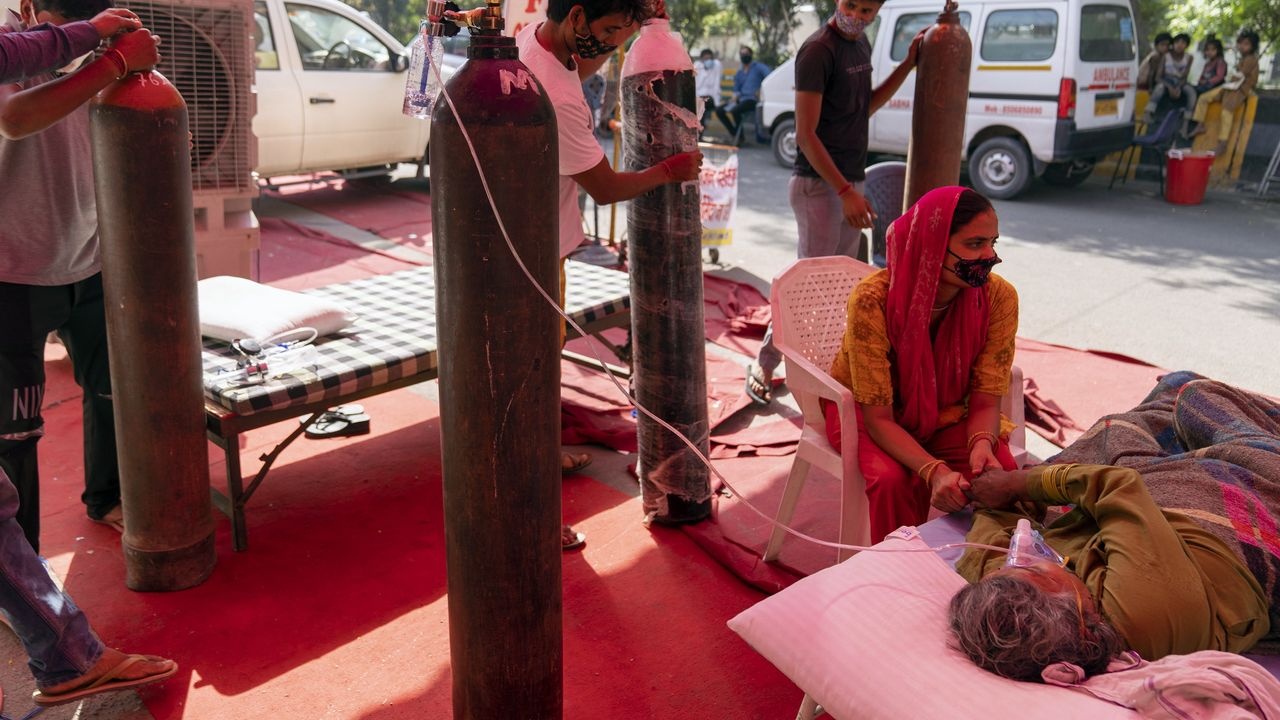 Bac si chua Covid truc tuyen anh 1