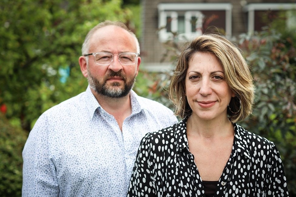 Ngon chan Covid anh 2