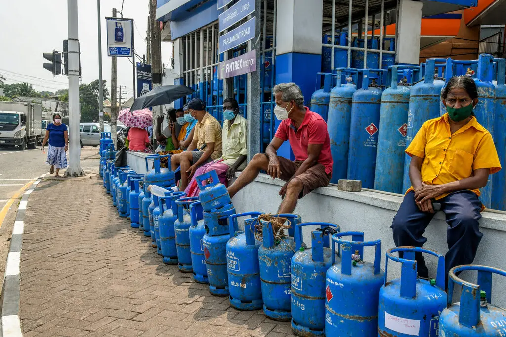 Tong thong Sri Lanka bi yeu cau tu chuc anh 2