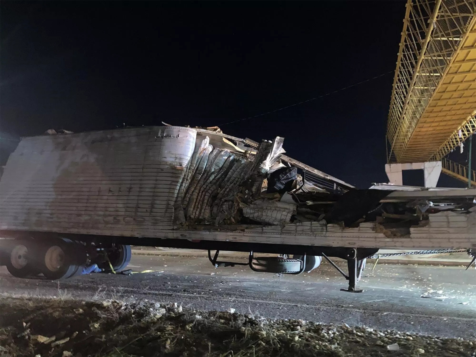 Nguoi di cu ke lai hanh trinh den My anh 3